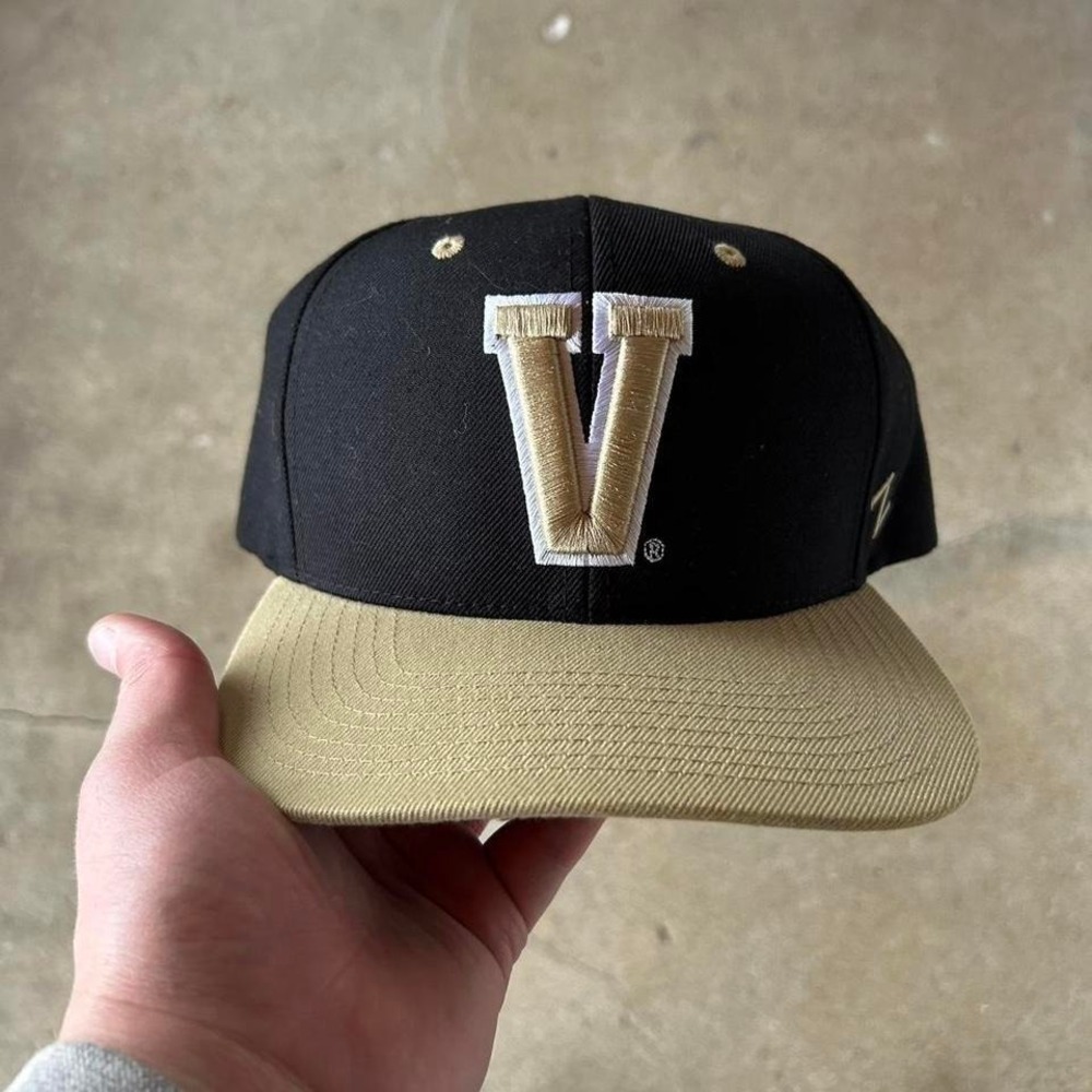 Vintage style Vanderbilt Commodores black and gold wool SnapBack hat cap